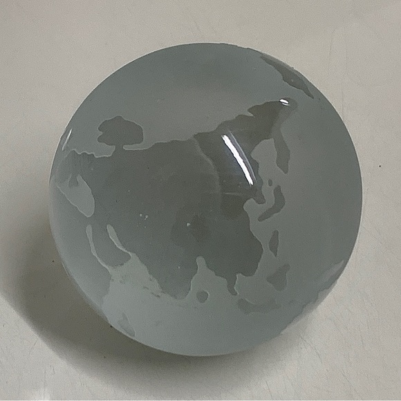 Vintage Silvestri Solid Hand Blown Frosted Glass Spherical Earth World Globe - Picture 8 of 16